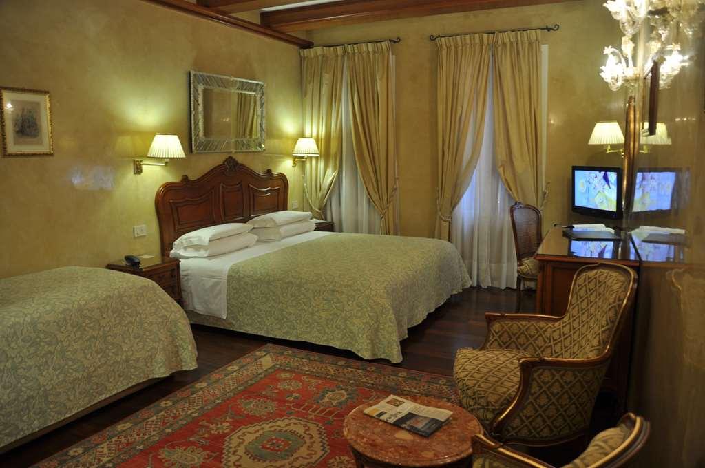 Hotel Bisanzio Venecia Habitación foto